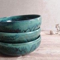 tiefer Teller grün handgemacht Keramik