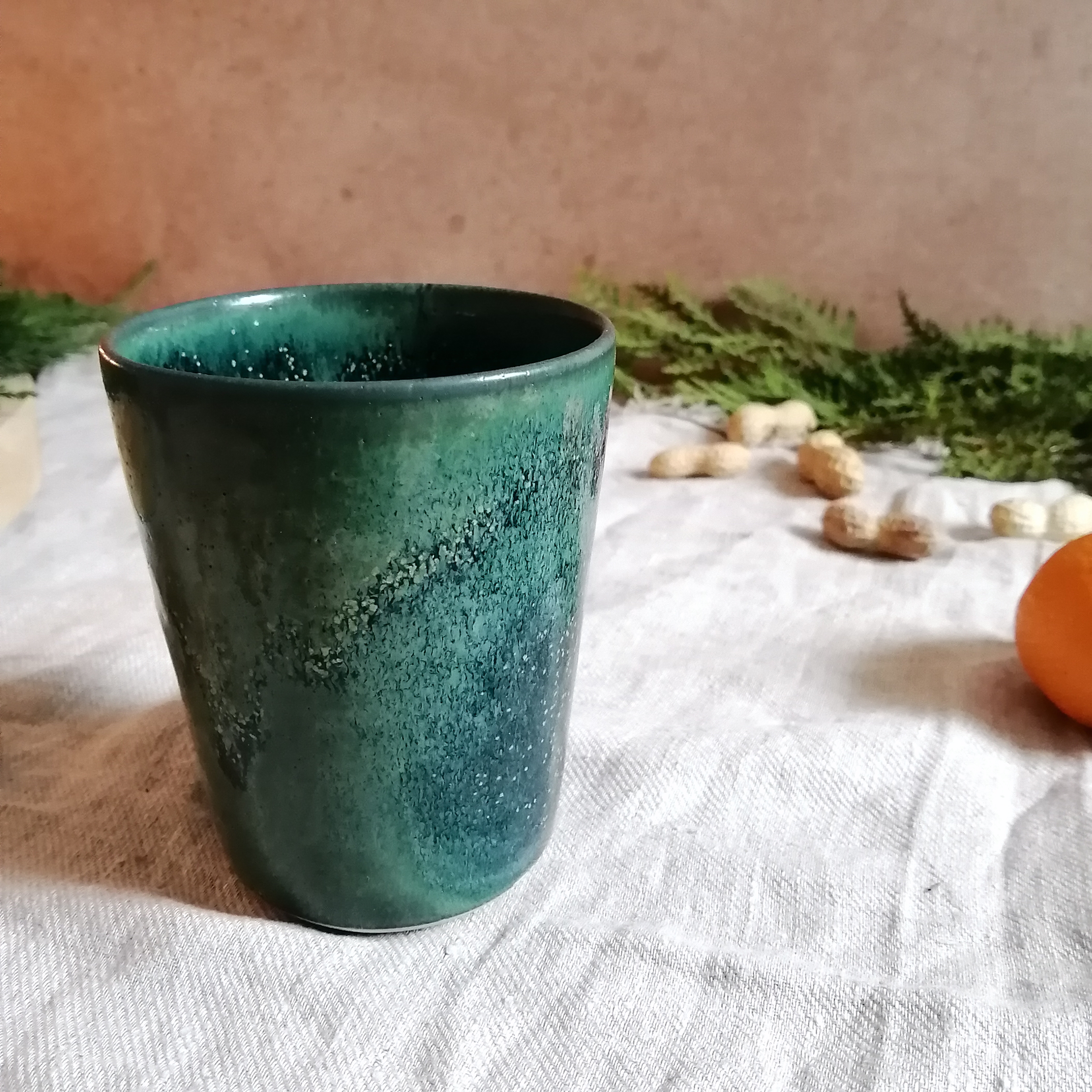 besondere-geschenke-zu-weihnachten-handgemachte-keramik-becher